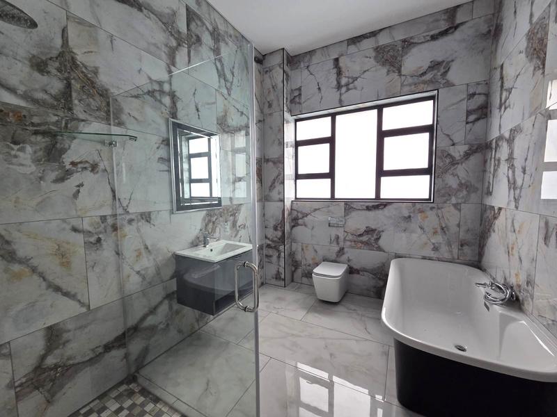 5 Bedroom Property for Sale in The Islands Estates North West